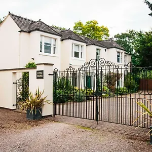 Little Manor Bed and breakfast